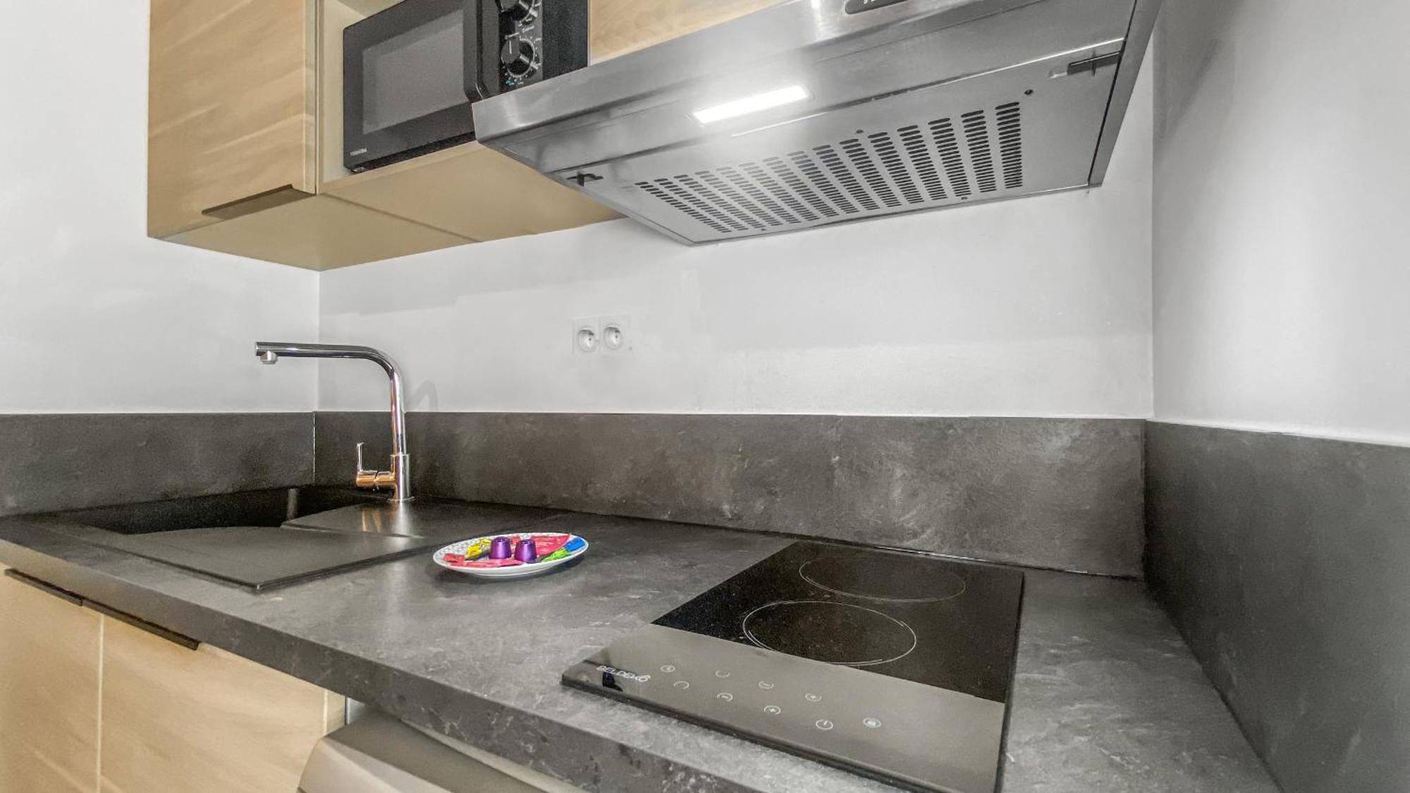 Calypso - Hypercentre - Proche Gare & Tram - Balcon - Wifi Apartment